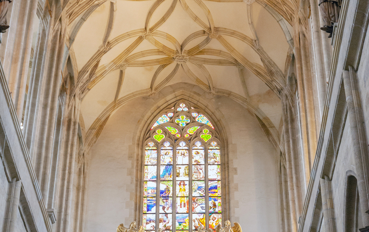 Innenansicht der gotischen Hl. Barbara Kathedrale in Kutná Hora, Tschechien.