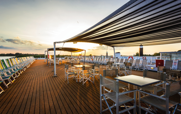 Sonnendeck der MS Compass Opera