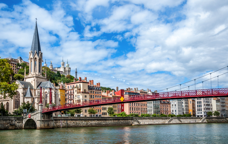 Blick auf die Eglise Saint Georges und die Saône in Lyon.