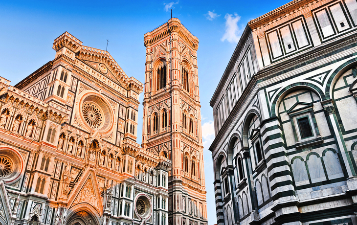 Florenz: Kathedrale mit Campanile und Baptisterium bei Tageslicht.